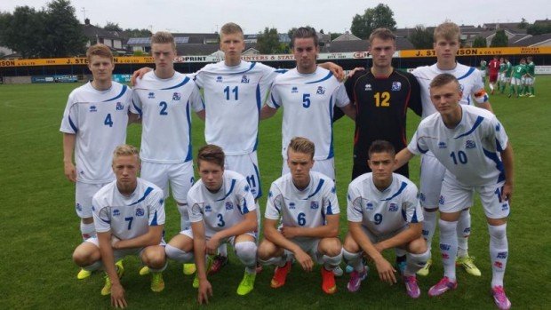 U-19 landsliðið. Bjarki Þór nr. 3 og Gauti nr. 5.
