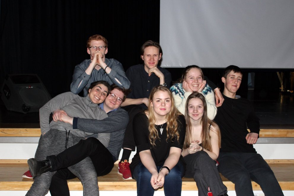 Hluti leikhópsins í Bjart með köflum.