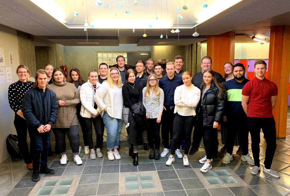 Lokaverkefnishópurinn með Kristjönu kennara.