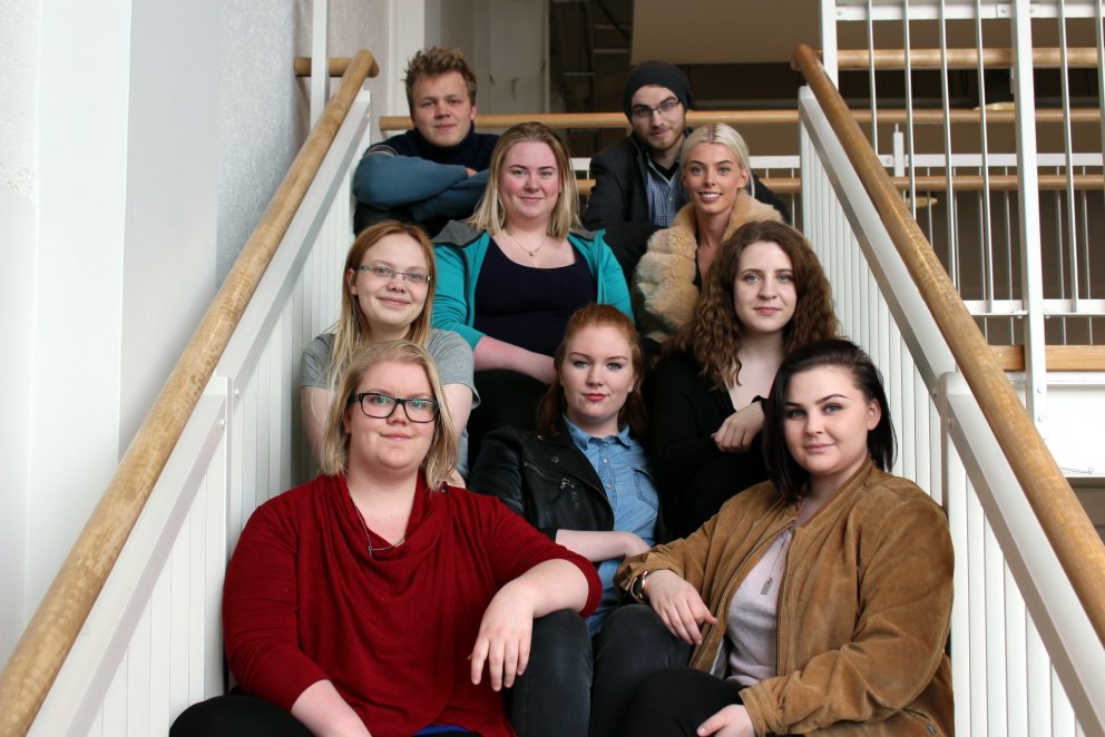 Útskriftarnemarnir níu sem sýna í Ketilhúsinu.