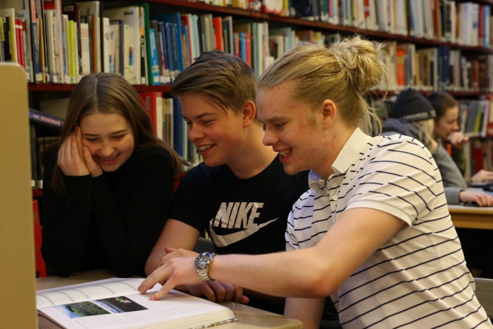 Bókasafn VMA komið á Facebook