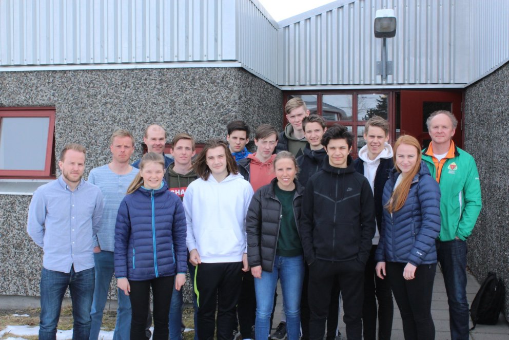 Nemendur, kennarar og þjálfarar frá Oppdal.