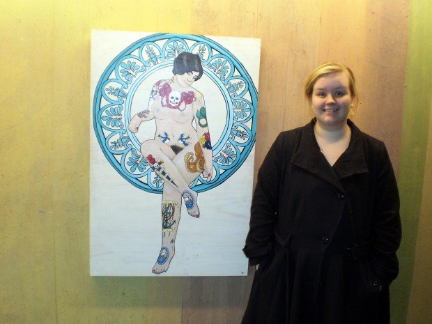 Dagbjört Guðjónsdóttir við mynd sína.