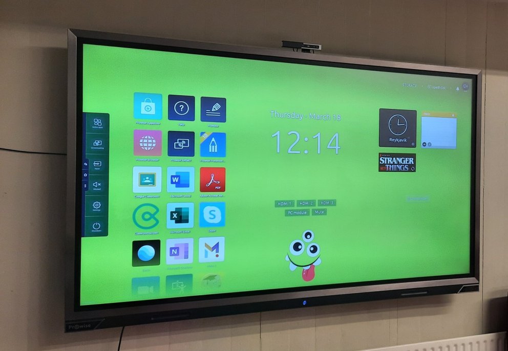 Annar tveggja Prowise snjallskjáa sérnámsbrautar.