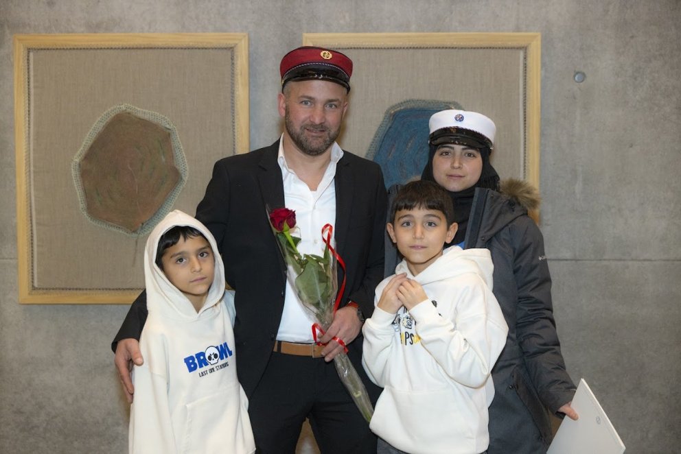 Safaa Almamou með eiginmanni og sonum. Saafa, sem brautskráðist í gær frá VMA sem sjúkraliði og stúd&hellip;