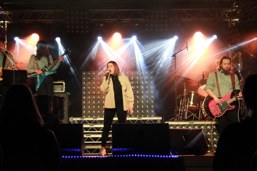 Særún Elma Jakobsdóttir sigraði Sturtuhausinn 2020