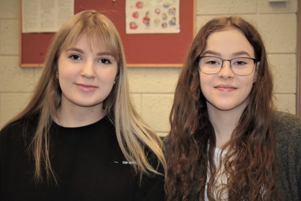 Soffía Karen (til vinstri) og Embla Sól.