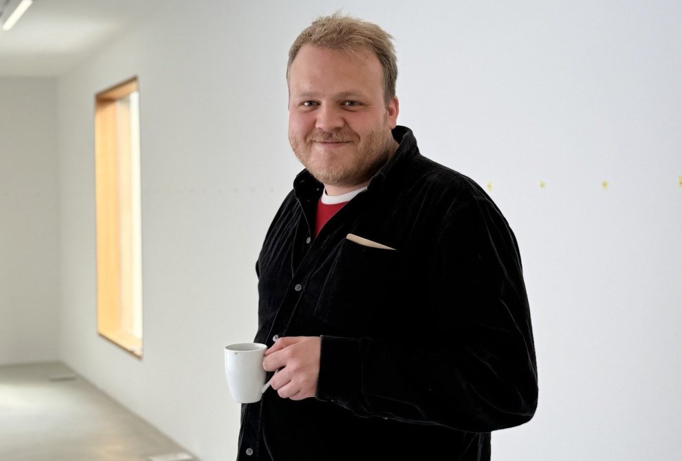 Úlfur Logason myndlistarmaður. Hann tók grunnnám sitt í VMA fyrir um áratug en lærði síðar í Düsseld&hellip;