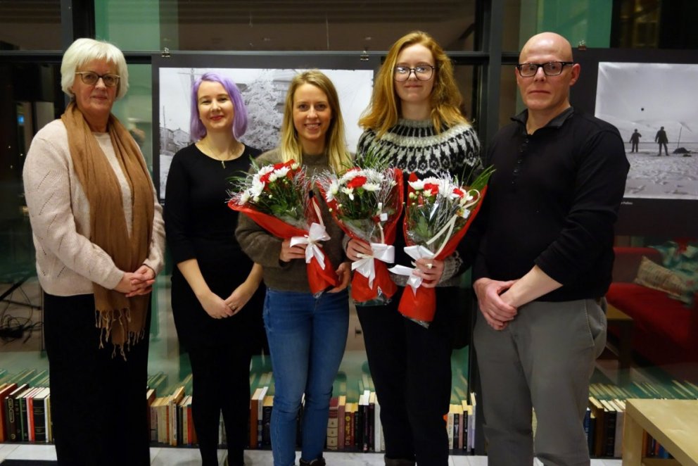 Verðlaunahafar og dómnefndarfólk.