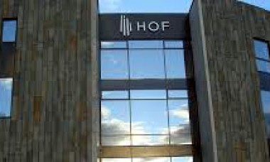Brautskrning  laugardag - fing  Hofi kl. 12  fstudag