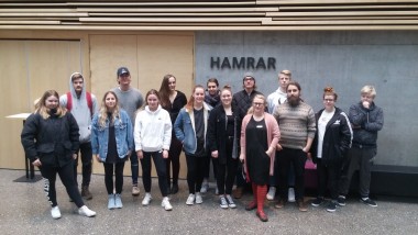 VMA-nemendur og Kristn Sley  Hofi. Mynd: PG.