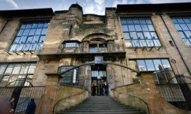 Nm  Glasgow School of Art verur m.a. kynnt.