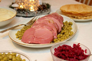 Hangikjtsveisla fstudaginn 6. desember