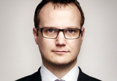 Dr. Páll Karlsson.