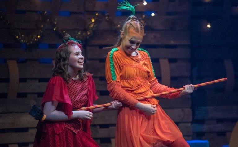 Atriði úr hinni bráðfjörugu Ávaxtakörfu.