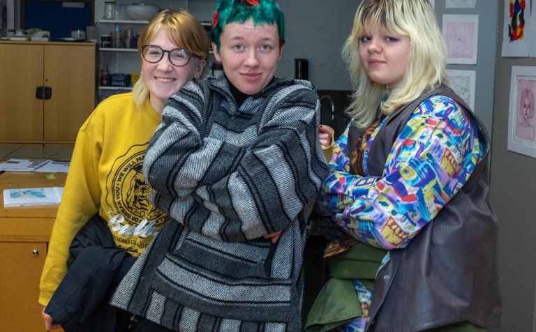 Gleðin við völd á opnu húsi listnáms- og hönnunarbrautar í gærkvöld.