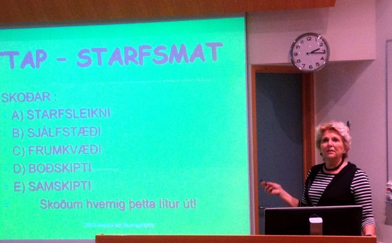 Kennarinn, Svanhildur Svavars Kristjánsson.