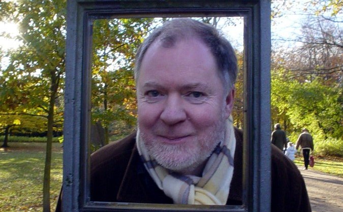 Bjart með köflum er eftir Ólaf Hauk Símonarson.