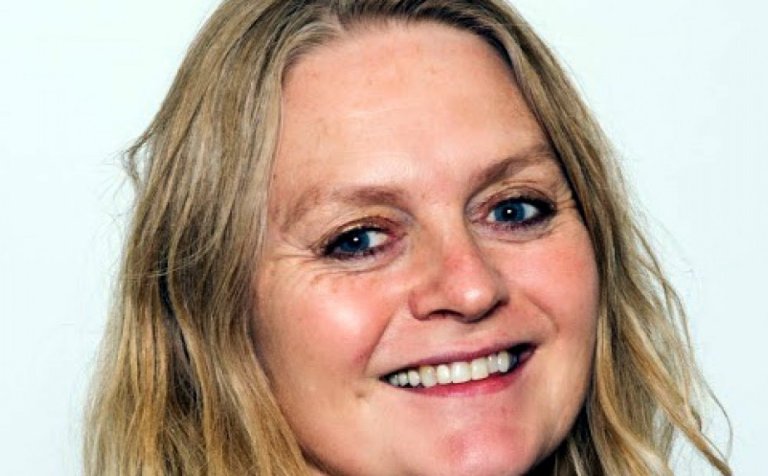 Arna G. Valsdóttir, kennari og myndlistarmaður.