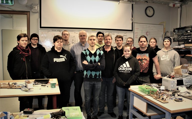 Nemendur með fulltrúm Tengis og Netkerfa.