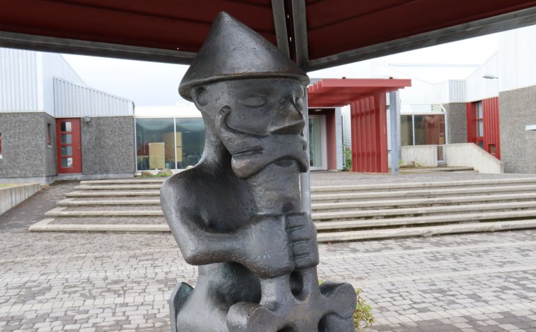 Kennsla hefst í dag - rúmlega þúsund nemendur í dagskóla