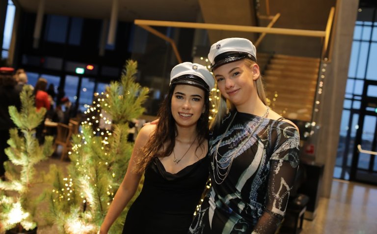 Að sjálfsögðu ríktin gleðin ein á útskriftinni.