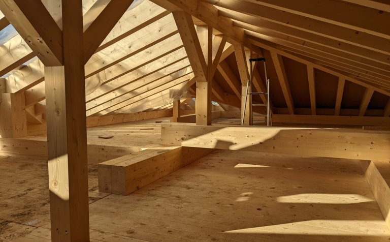 Þakviðirnir í húsið komu tilsniðnir frá Ítalíu.