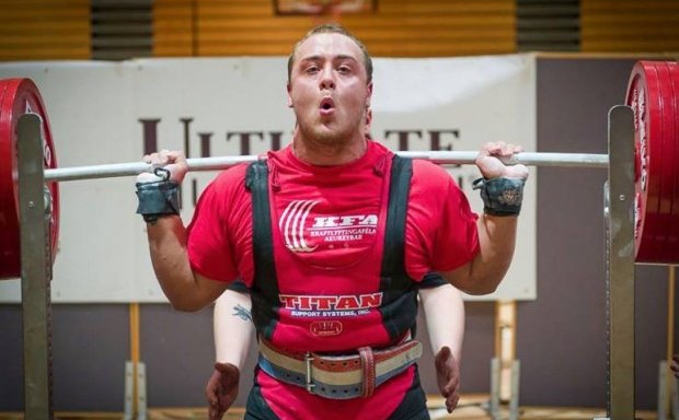 Viktor tekur vel á því.  Mynd: Sigurjón Pétursson.