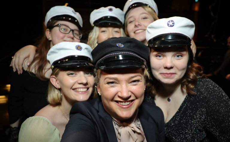 Æfing fyrir brautskráningarathöfn