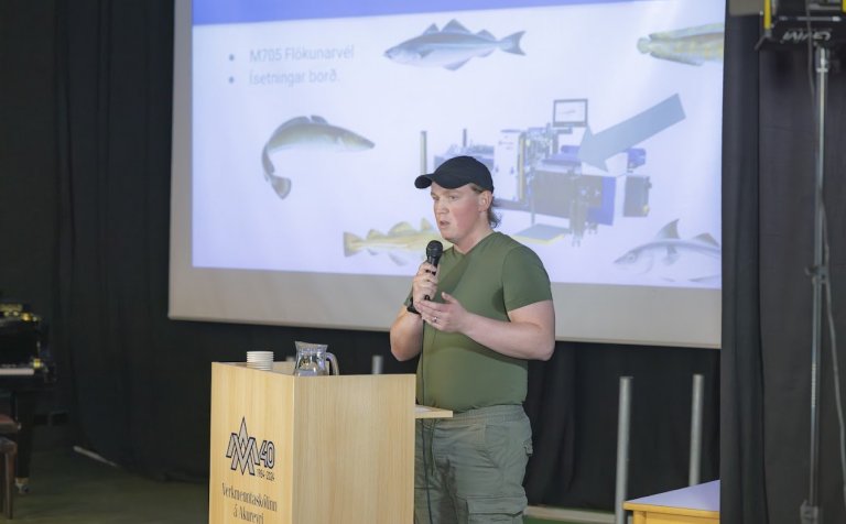 Skarphéðinn Jónsson kynnir hér lokaverkefni sitt í vélstjórn 9. maí sl.