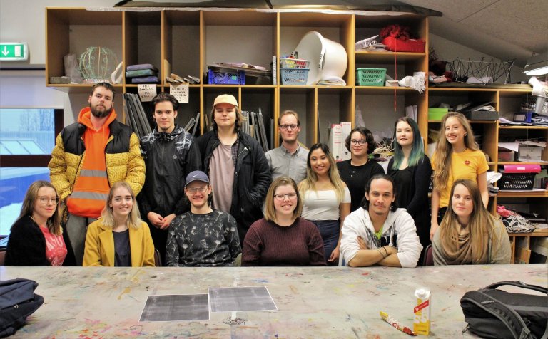 Nemendurnir sem sýna verk sín í Ketilhúsinu.