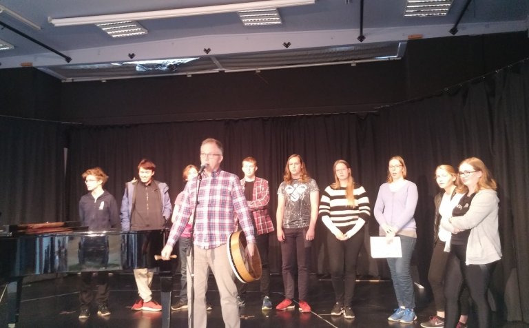 Guðlaugur og kórfélagar í Gryfjunni sl. þriðjudag.