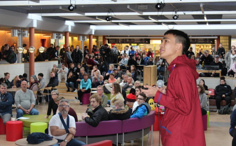 Gryfjan var þéttsetin í gær.