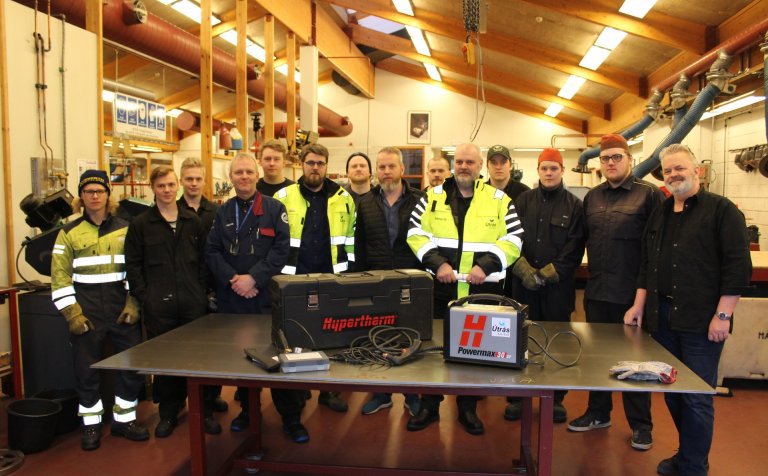 Fulltrúar Útrásar ehf., kennarar og nemendur.