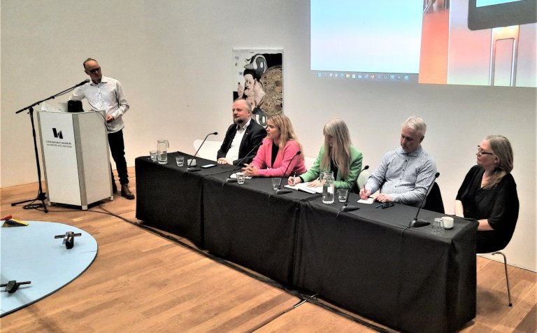 Þátttakendur í pallborði á málþinginu í gær.