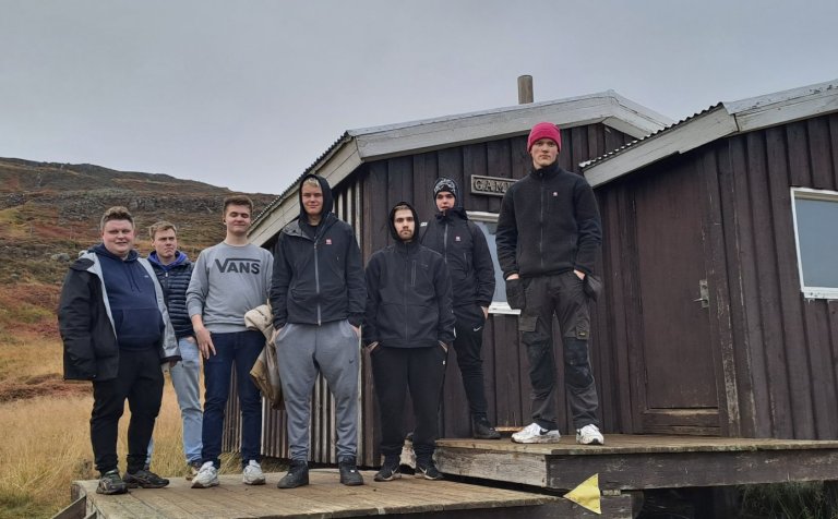 Mæðinni kastað við Gamla.