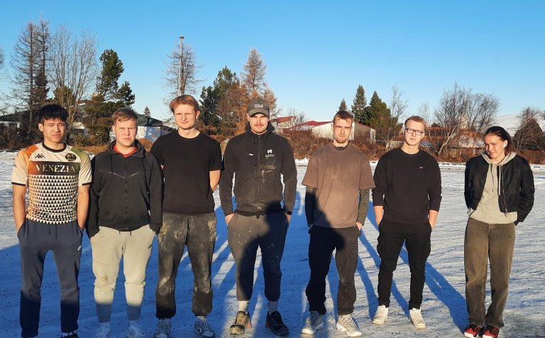 Tíu nemendur hófu nám í múraraiðn á haustdögum. Hér eru sjö þeirra. Námið tekur fjórar annir.