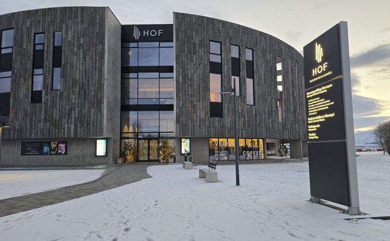 Brautskráning í Hofi 21. desember kl. 10