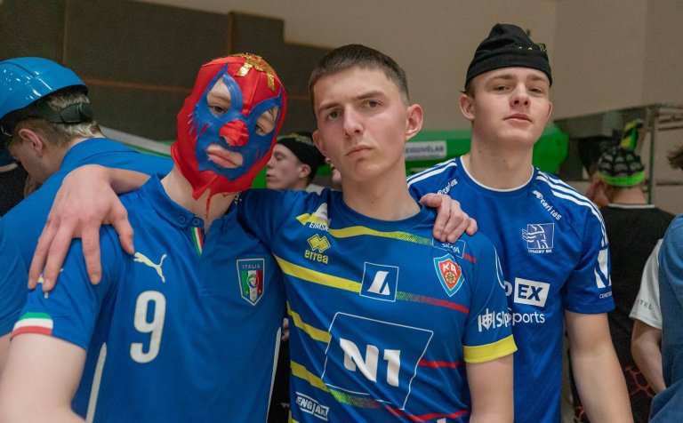 Stemningin var ósvikin. Myndirnar frá mótinu tala sínu máli.