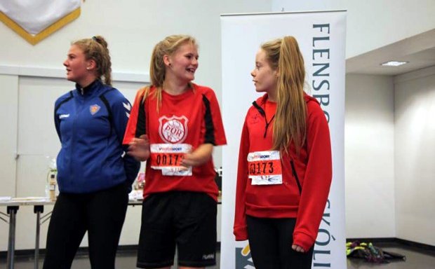 VMA-nemar í 3 efstu sætum í 10 km 17 ára og yngri.