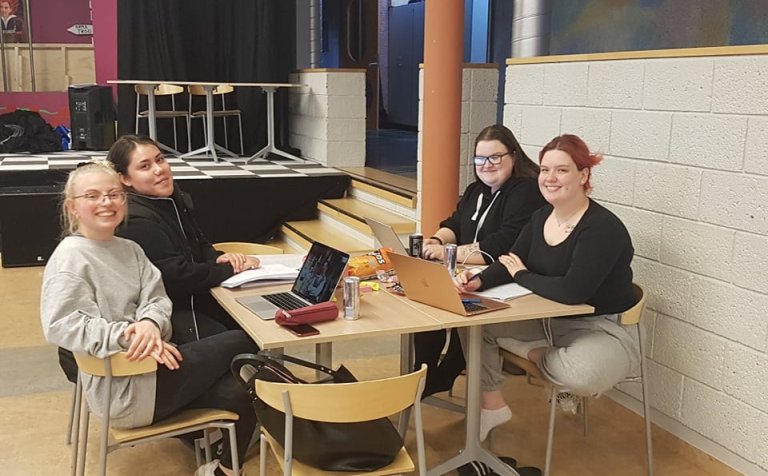 Lærdómskvöld í Gryfjunni sl. fimmtudagskvöld.