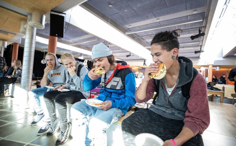 Hamborgarnir runnu ljúflega niður.