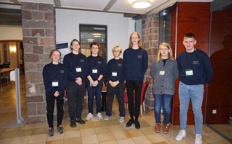 Víkingur Þorri Sigurðsson, þriðji frá vinstri, í keppnisliði Íslands í Eystrasaltskeppninni í stærðf…