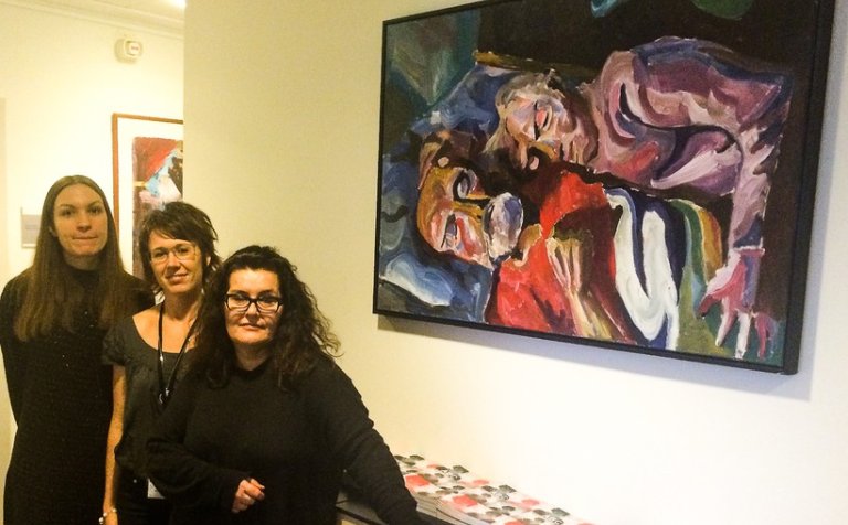 Málverk Úlfs komið upp á vegg í Kaupmannahöfn.