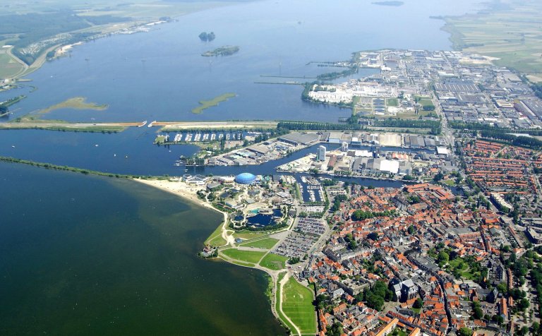 Leiðin liggur til Harderwijk í Hollandi í mars.