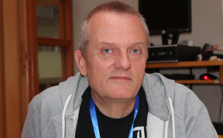 Árni Hrólfur Helgason dönskukennari.