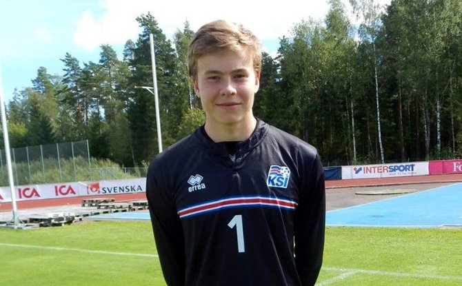 Aron Dagur Birnuson í landsliðstreyjunni.