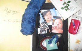 Bleikur gsm sími horfinn úr bókverki á Bókasafni VMA