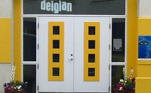 Ljósmyndasýningin er í Deiglunni í Listagilinu.