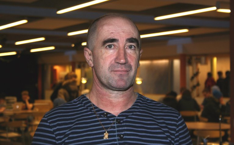 Dragan Pavlíca, þjónustuliði og fyrirmyndarnemandi